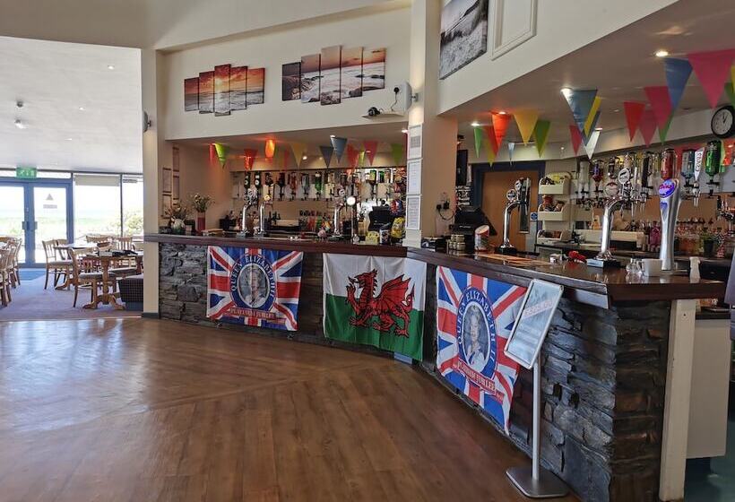 Sea And Mountain View Sunbeach Holiday Snowdonia