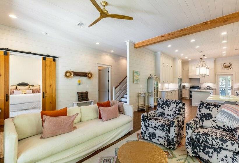 Southern Charms By Avantstay Historic Home! Pet Friendly!