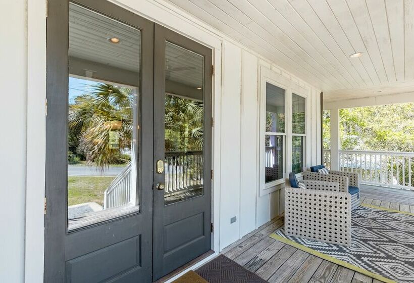 Southern Charms By Avantstay Historic Home! Pet Friendly!