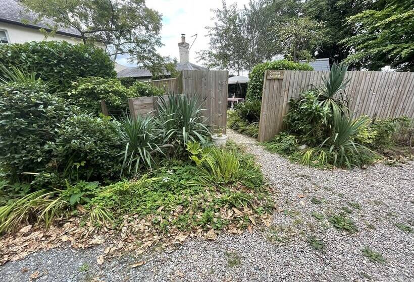 Stunning 1 Bed Cottage With Hot Tub In Ross On Wye