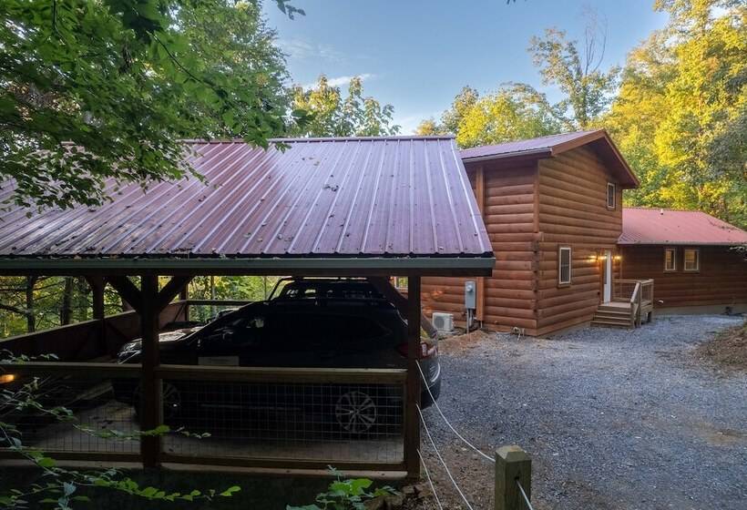 Stunning 2br Cabin With Mountain Views