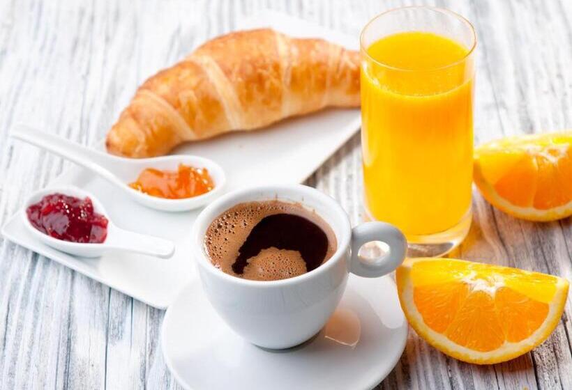 فندق Kyriad Cannes   Mandelieu