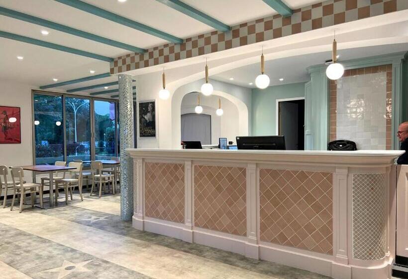 فندق Kyriad Cannes   Mandelieu