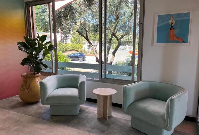 فندق Kyriad Cannes   Mandelieu