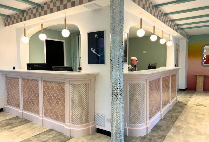 فندق Kyriad Cannes   Mandelieu