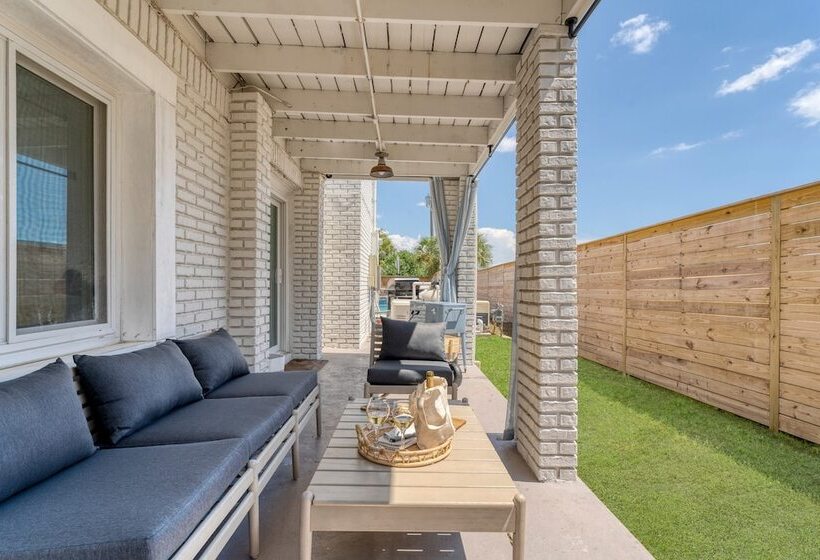 Twin Fin By Avantstay Walk To The Beach   Chic 30a Retreat