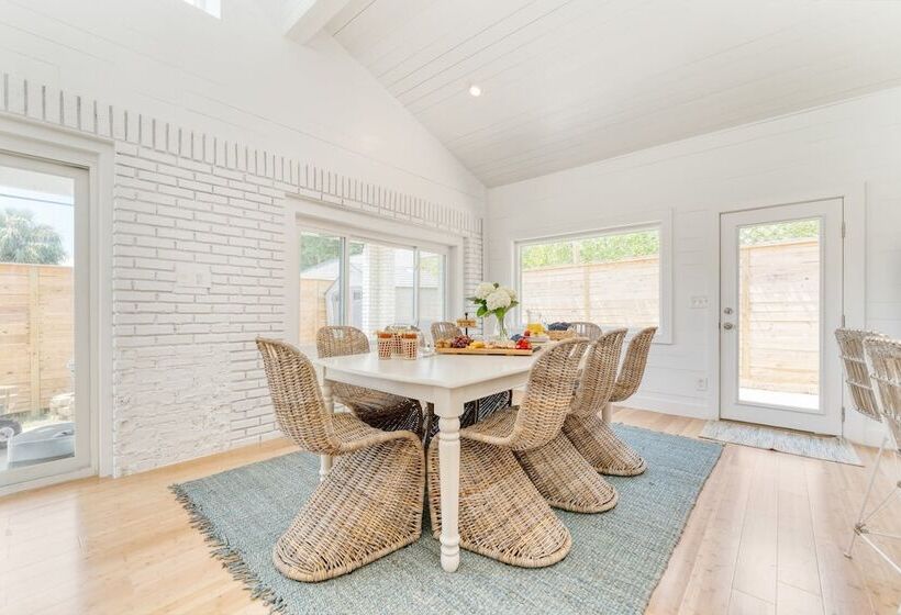 Twin Fin By Avantstay Walk To The Beach   Chic 30a Retreat