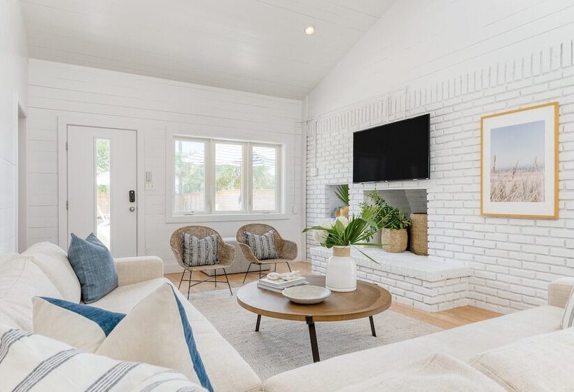 Twin Fin By Avantstay Walk To The Beach   Chic 30a Retreat