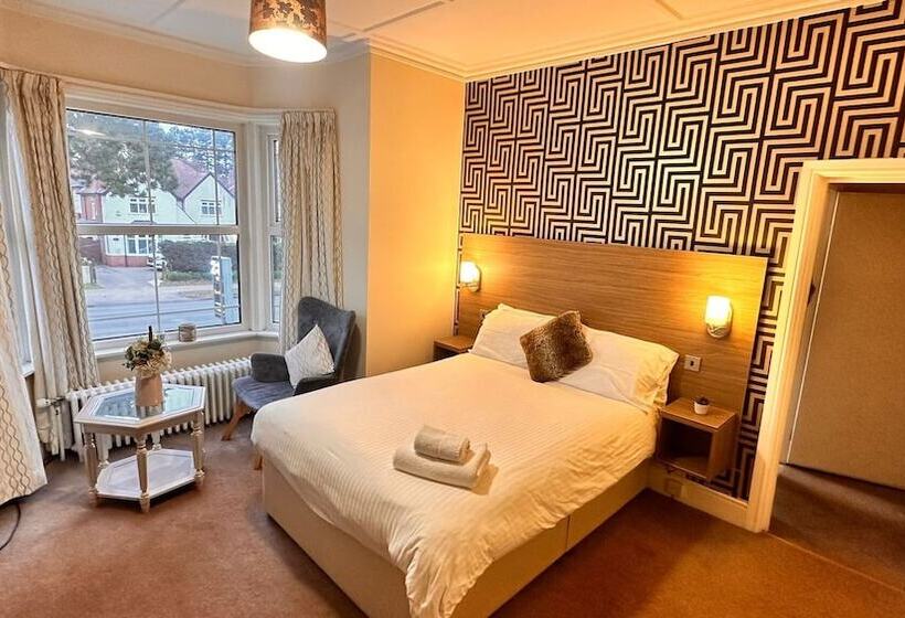 Pine Lodge Hotel & Restaurant Mansfield