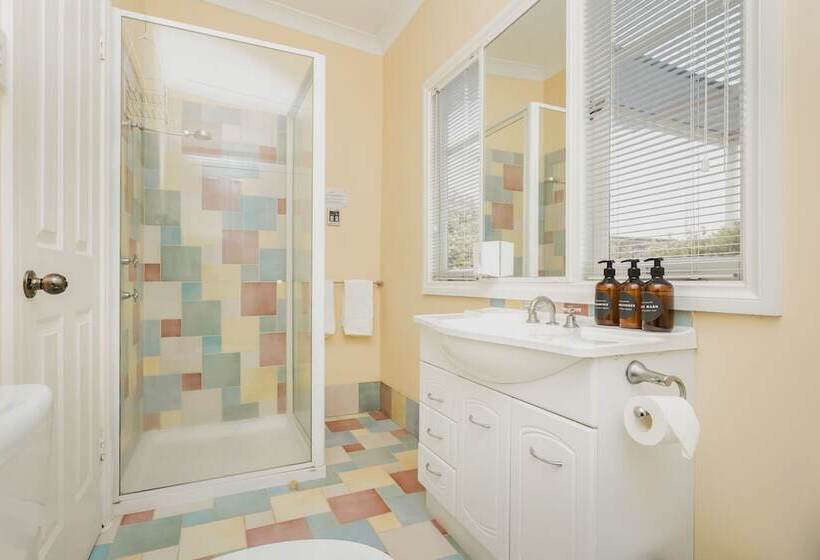 Albany Historic Cottage By The Bnb Collection