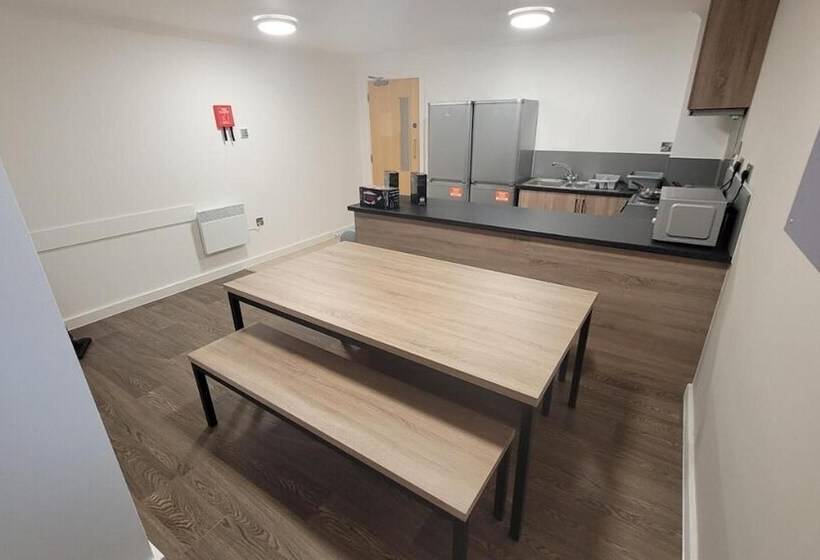 هاستل Ensuite Rooms, Coventry   Campus Accommodation