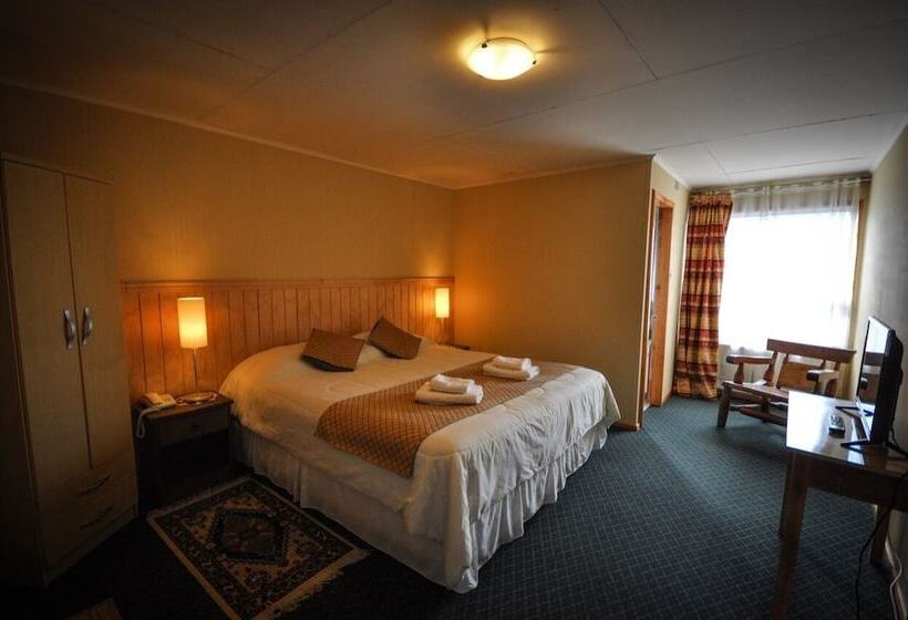 فندق صغير Hostal Los Pinos