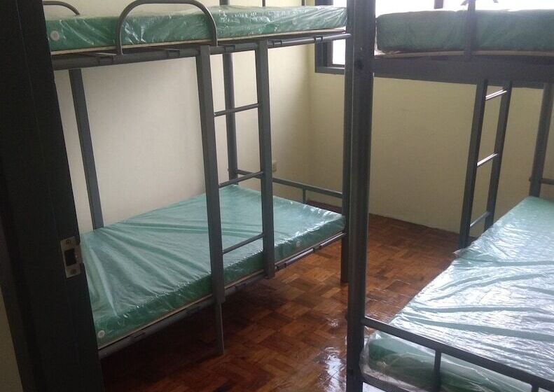 ユースホステル Mang Ben Dormitory Pasay