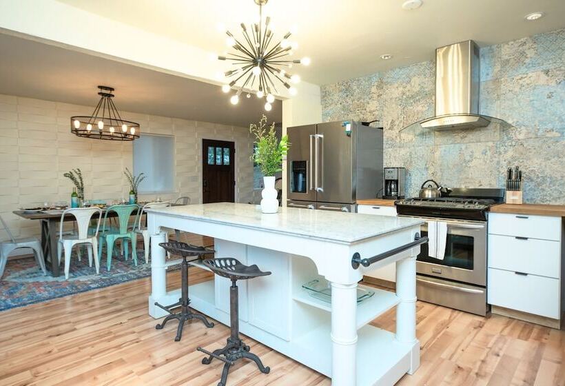 Alpine Bay By Avantstay 5mins To Diamond Peak Skiing W/ Expansive Deck