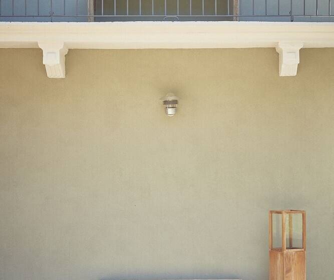 Aqvae Unconventional Country House