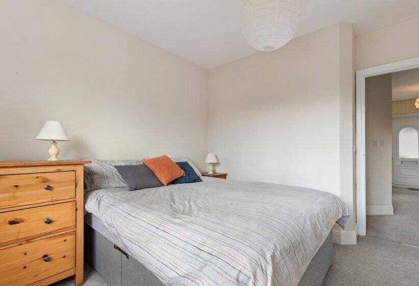 Ballyroan   Peaceful Dog Friendly Cottage