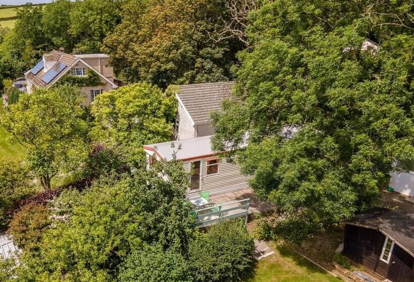 Beautiful 3 Bed Cabin In Pembrokeshire Coast