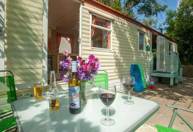 Beautiful 3 Bed Cabin In Pembrokeshire Coast