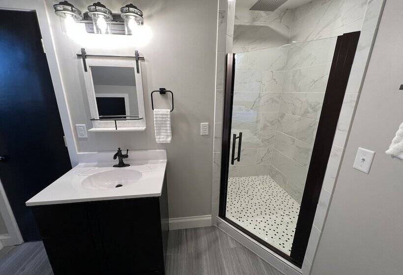 민박 Homestay On Main By Twin Lakes Creamery