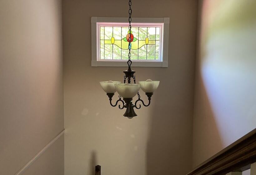 مبيت وإفطار Misty Mountain Inn