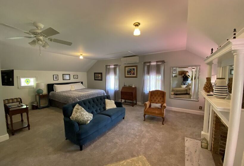 مبيت وإفطار Misty Mountain Inn