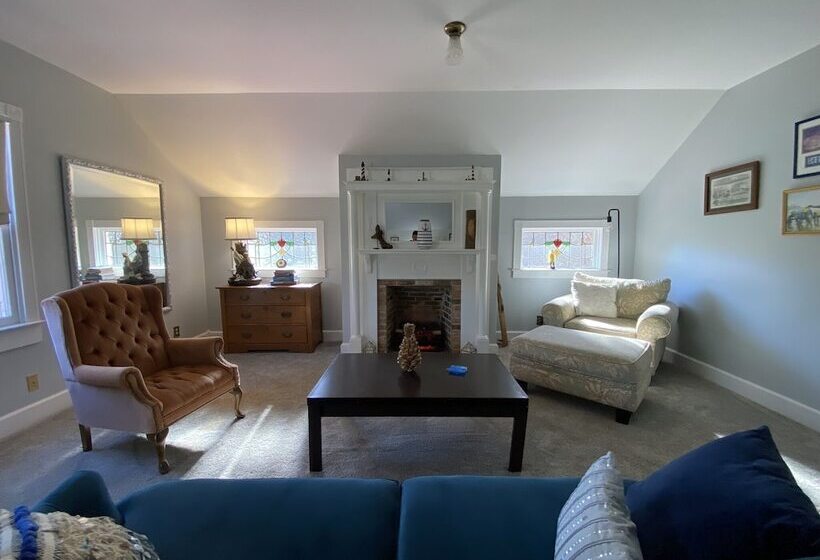 مبيت وإفطار Misty Mountain Inn