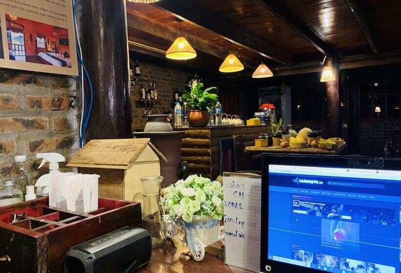 تختخواب و صبحانه Sapa Rosie House Mountain Retreat