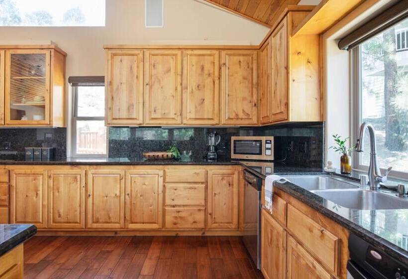 Bernard By Avantstay Luxurious Cabin In Big Bear W/ Hot Tub & Pool Table