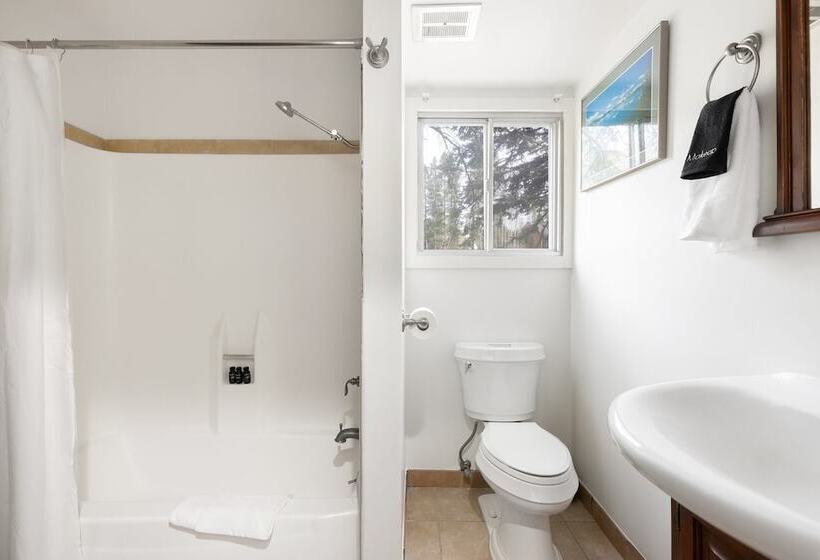 Bighorn By Avantstay Spacious Ski Cabin W/ Sprawling Porch, Views & Hot Tub!