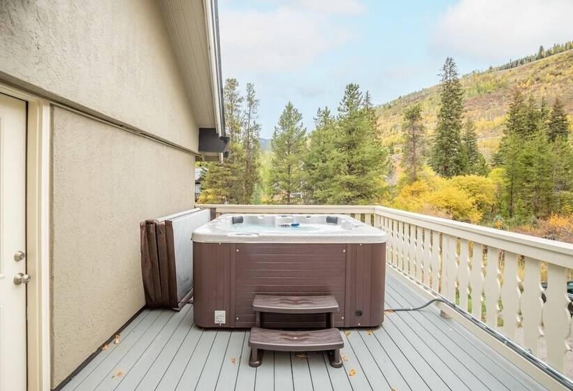 Bighorn By Avantstay Spacious Ski Cabin W/ Sprawling Porch, Views & Hot Tub!