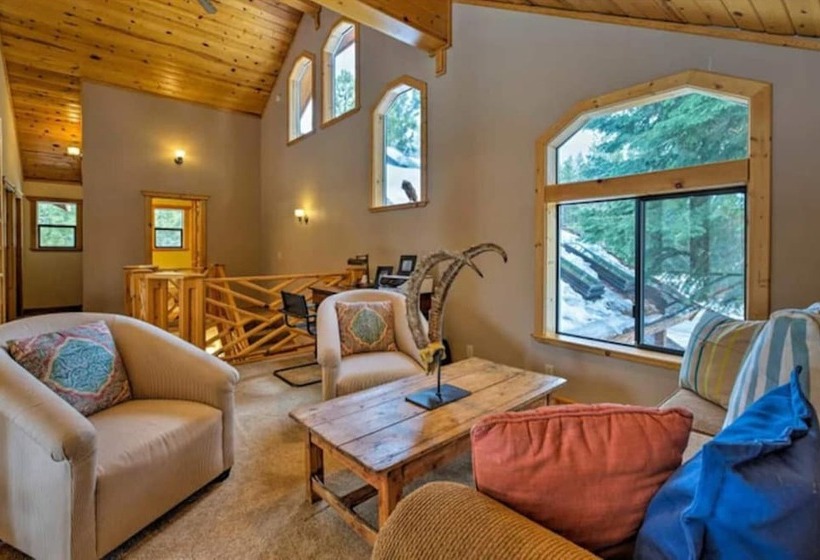 Black Bear By Avantstay Spacious Viking Lodge In Tahoe Donner W/ Game Room & Hot Tub!
