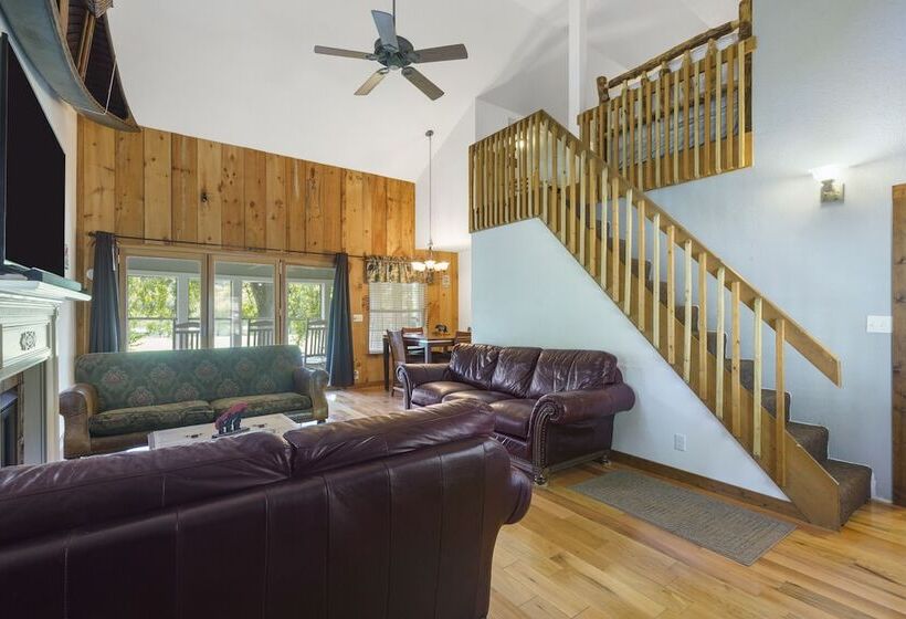 Bluff Cabin