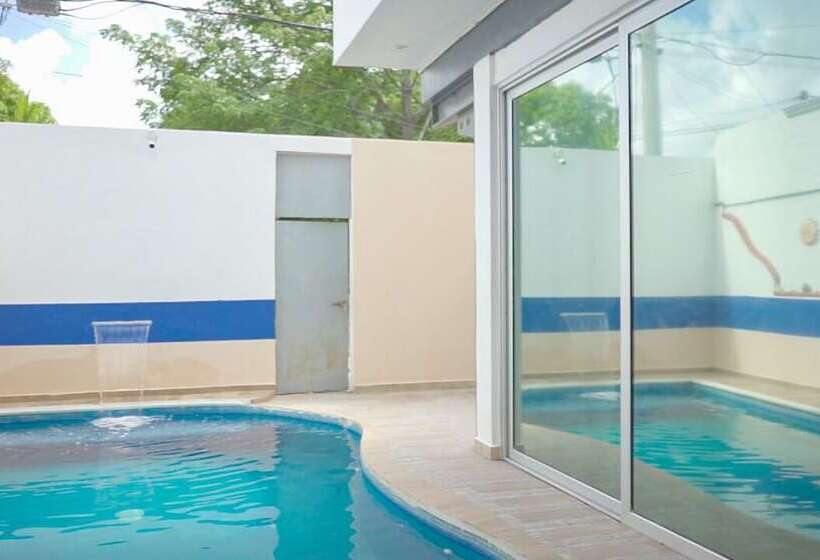 ユースホステル Cancún Plaza Hotel & Hostal