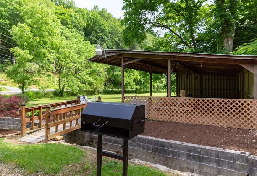 Carter Creek By Avantstay Secluded Yard W/ Creek + Suite