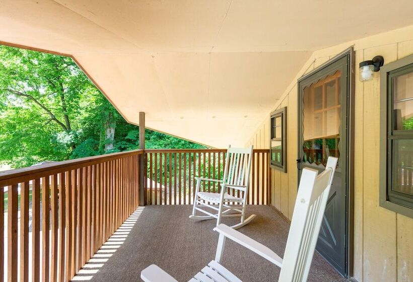 Carter Creek By Avantstay Secluded Yard W/ Creek + Suite