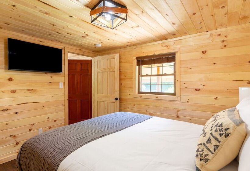 Carter Creek By Avantstay Secluded Yard W/ Creek + Suite