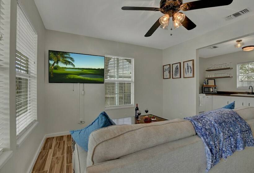 Charming Cottagehot Tub And Grill3 Min To Main!