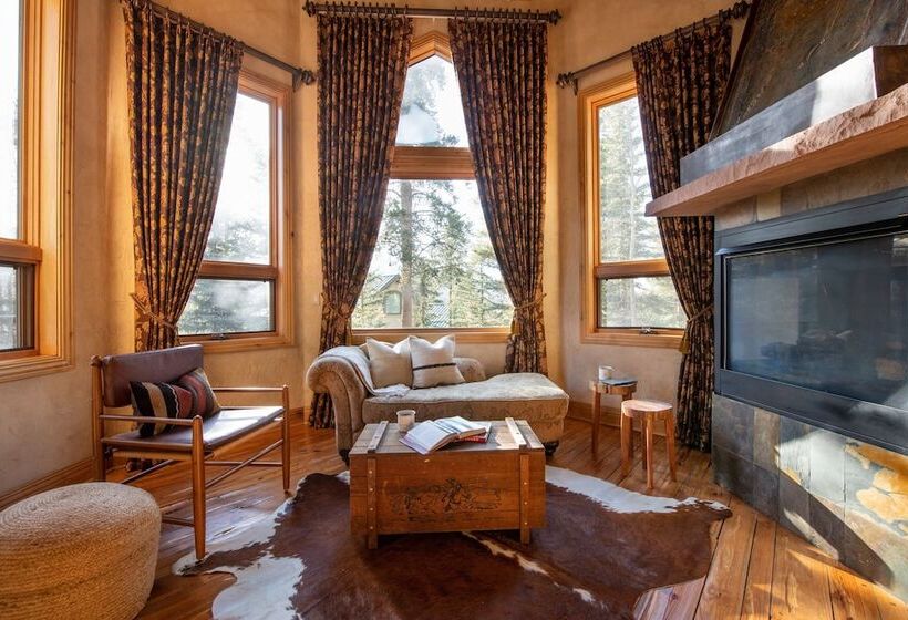 Cherry Ridge By Avantstay Incredible Mountain Mansion W/ Game Room, Hot Tub & Views!!