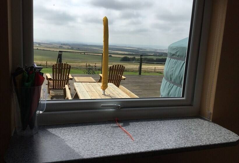 Orange Yurt With Hot Tub  Sleeps 3, Parking & Wifi