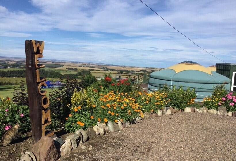 Orange Yurt With Hot Tub  Sleeps 3, Parking & Wifi