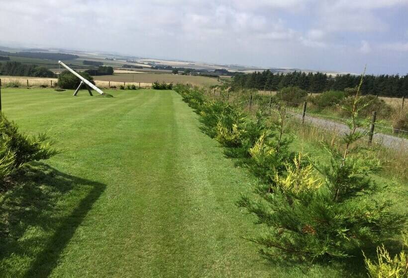 Orange Yurt With Hot Tub  Sleeps 3, Parking & Wifi