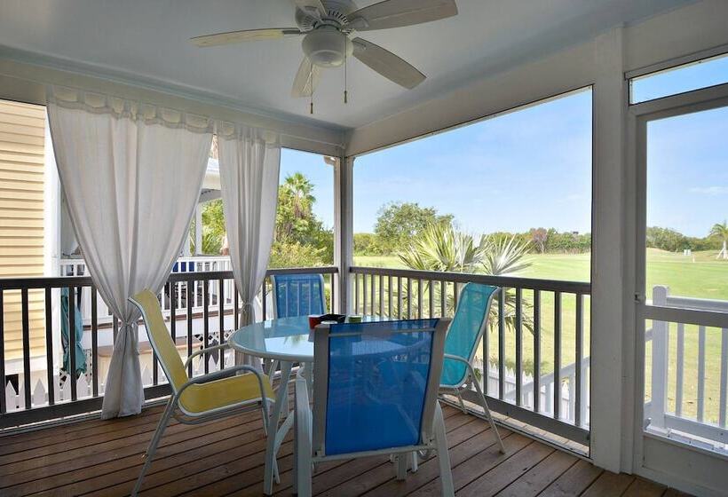 Coral Breeze By Avantstay Close To Beach W/ Balcony & Shared Pool! Month Long Stays Only