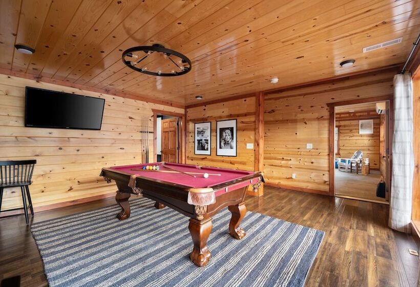 Crystalline By Avantstay High Altitude Retreat! W/ Movie Theatre, Indoor Pool, Hot Tub & Views!