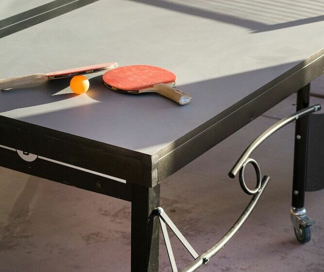 Dahlia By Avantstay Gorgeous Home W/ Luxury Pool, Foosball & Table Tennis!