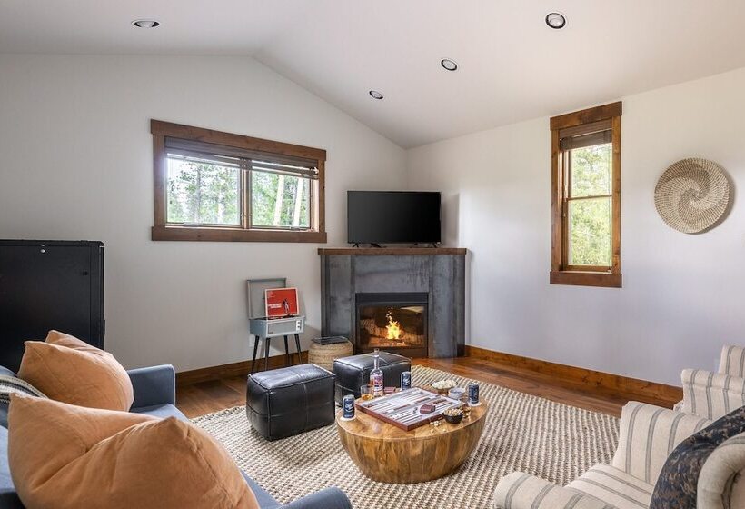 Dillon By Avantstay Private Mountain Home W/ Hot Tub W/ Views & Shuffleboard!