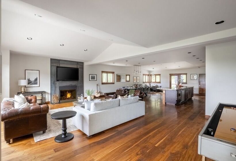 Dillon By Avantstay Private Mountain Home W/ Hot Tub W/ Views & Shuffleboard!