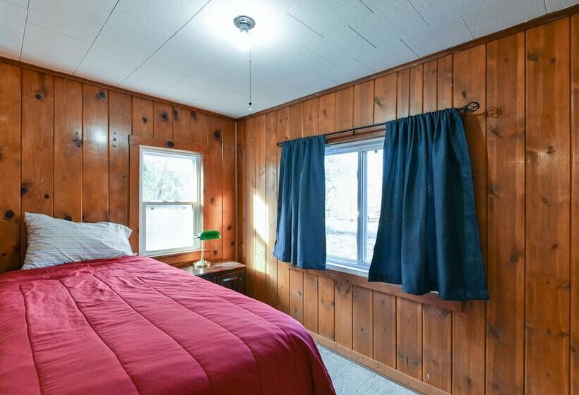 Downtown House  In Historic Branson   Awesome Location!! Discounted Rates!!