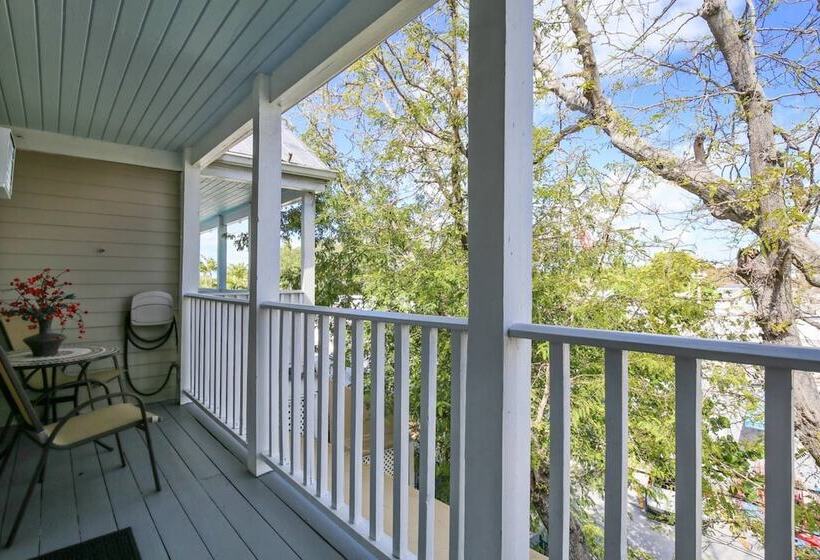 Duval Sea Turtle By Avantstay Great Location Close To Shops Shared Pool!