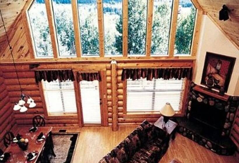 Entire Charming Cabin With Lake And Mountain View For 10 People