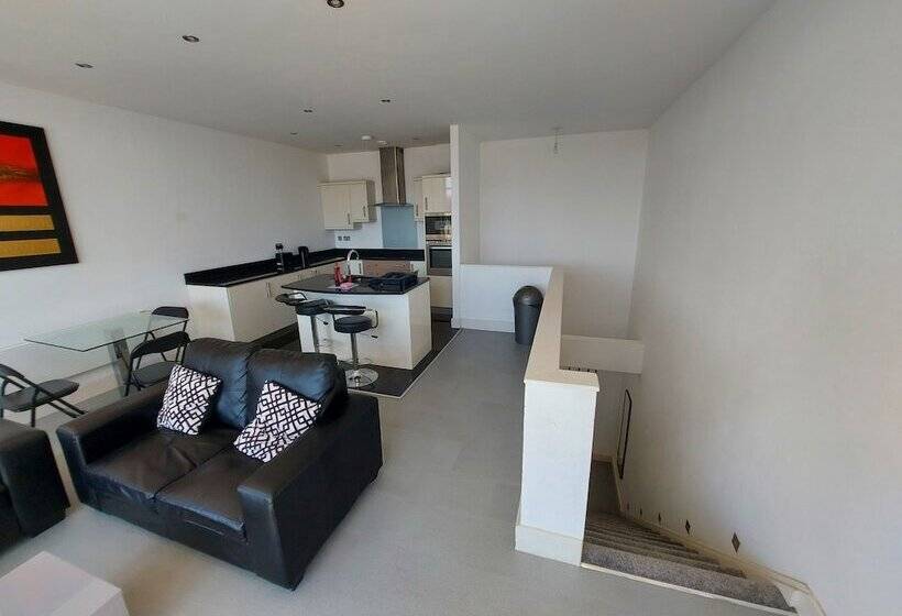 Feel At Home Nottingham